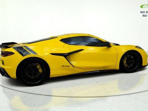 Used 2026 Chevrolet Corvette Z06 RWD image 8