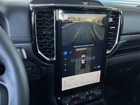 New 2025 Ford Ranger Lariat w/ FX4 Off-Road Package image 13