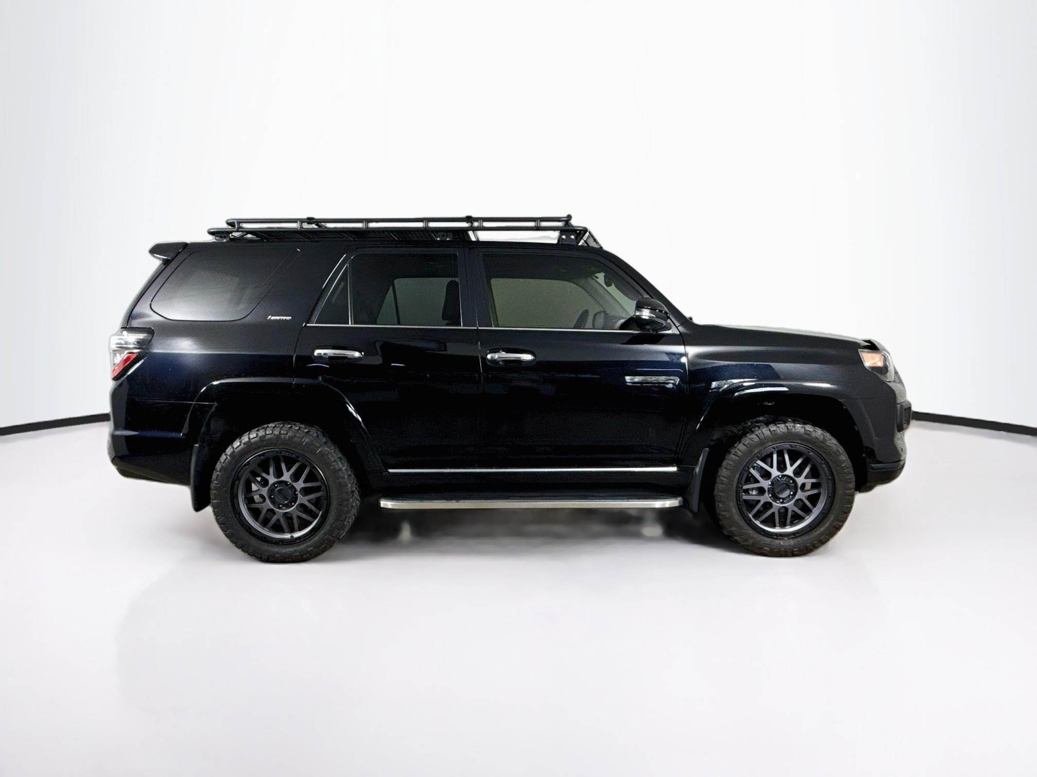 Used 2022 Toyota 4Runner Limited AWD/4WD image 2