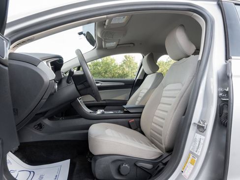 Used 2018 Ford Fusion S FWD image 13