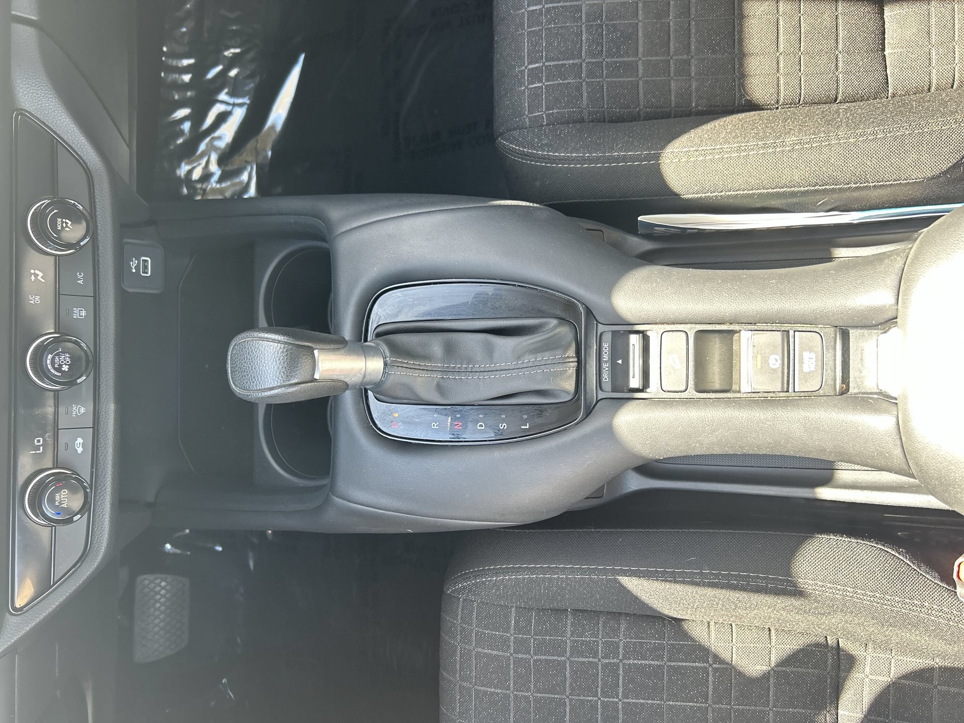 Certified 2025 Honda HR-V LX image 22