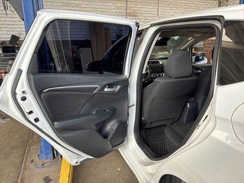 Used 2018 Honda Fit Sport image 11