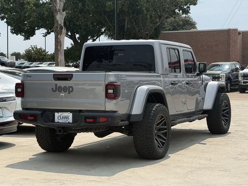 Used 2020 Jeep Gladiator Rubicon AWD/4WD image 4