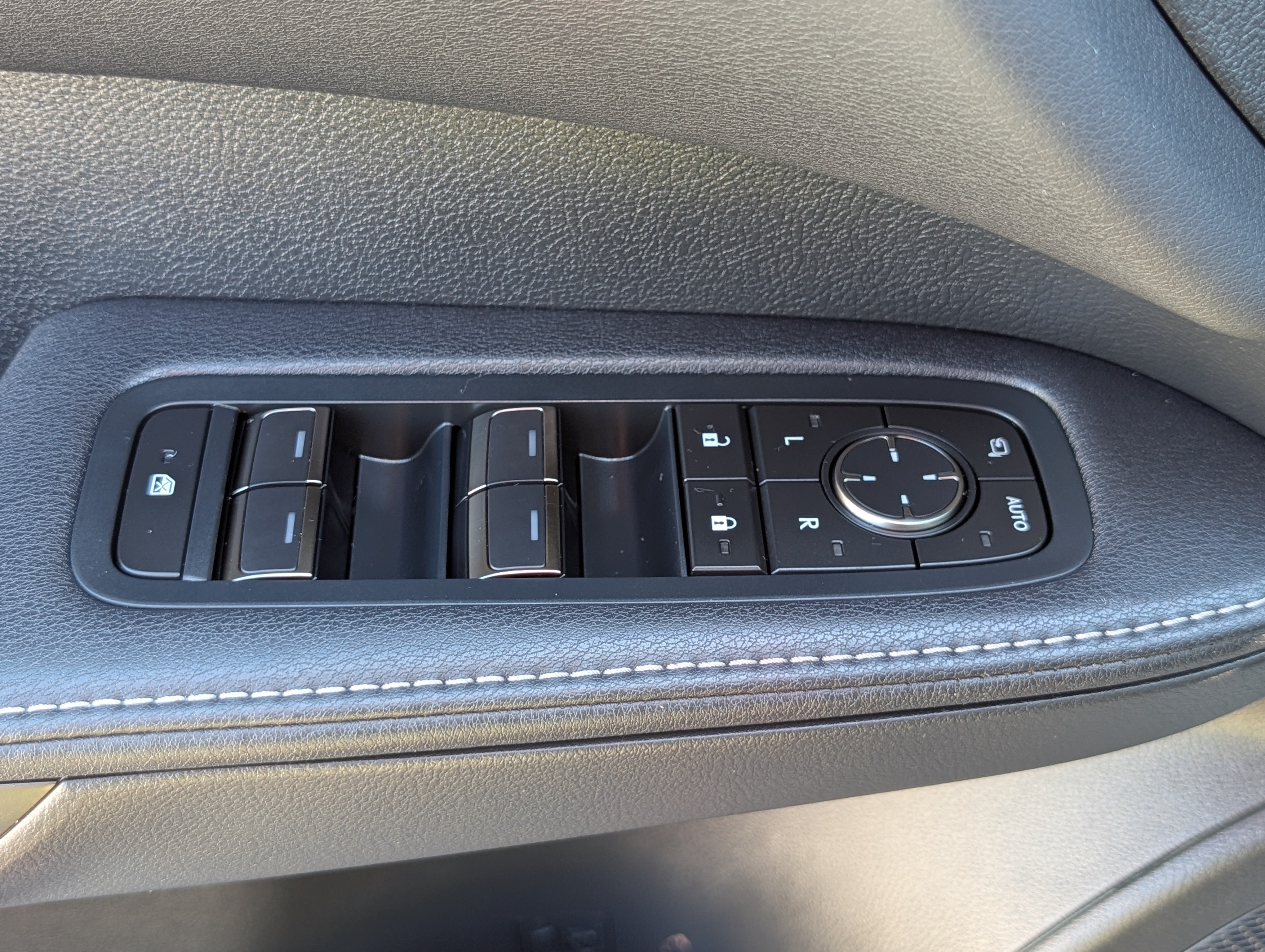 Used 2024 Lexus RX 350 Premium w/ Cold Area Package AWD/4WD image 20