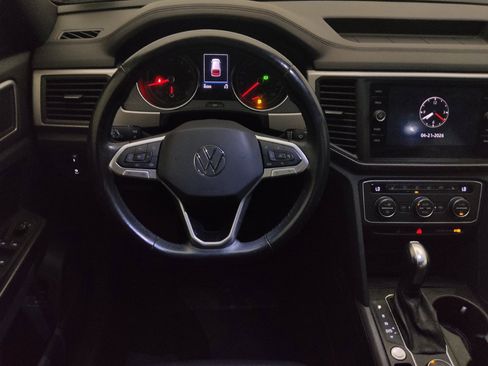 Used 2020 Volkswagen Atlas Cross Sport SE w/ Panoramic Sunroof Package AWD/4WD image 22