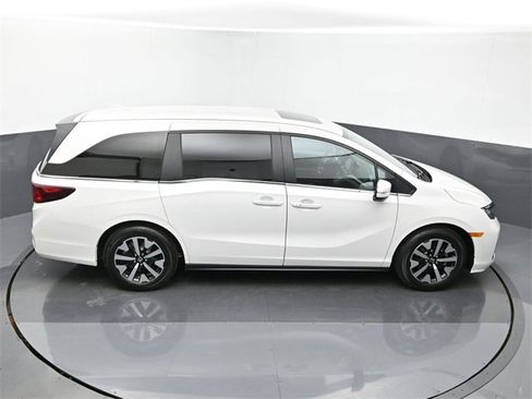 Used 2025 Honda Odyssey EX-L image 18