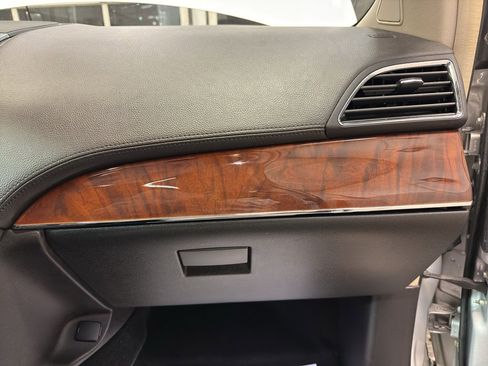 Used 2012 Lincoln MKX AWD image 23