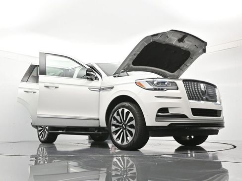 Used 2024 Lincoln Navigator Reserve AWD/4WD image 52