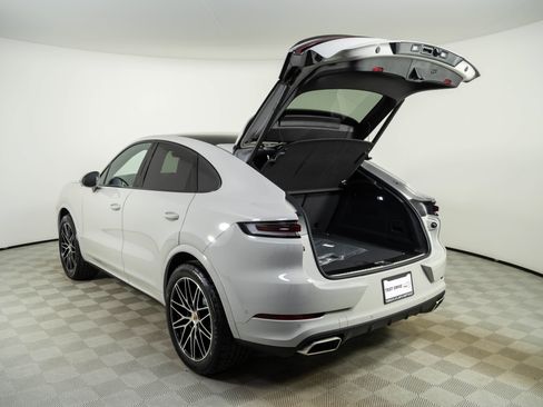 New 2026 Porsche Cayenne Coupe AWD/4WD image 33