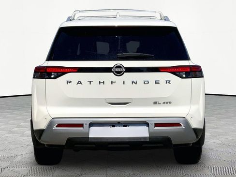 Used 2023 Nissan Pathfinder SL AWD/4WD image 6