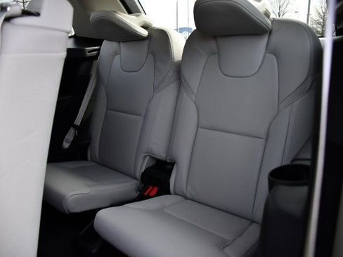 New 2026 Volvo XC90 B6 Ultra w/ Protection Package AWD/4WD image 18
