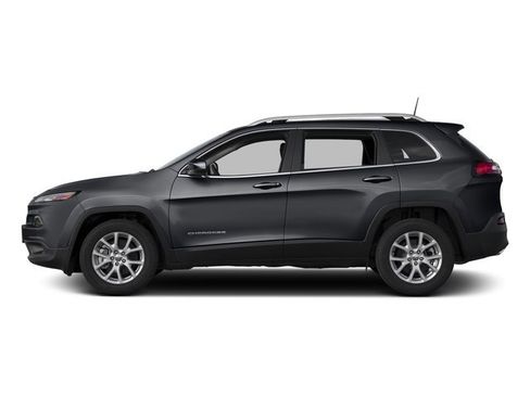 Used 2018 Jeep Cherokee Latitude Plus FWD image 3