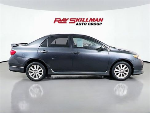 Used 2010 Toyota Corolla S image 8