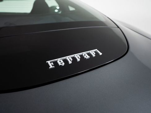 Certified 2022 Ferrari Roma RWD image 21