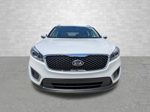 Used 2018 Kia Sorento FWD image 6