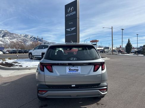 New 2026 Hyundai Tucson SE image 6