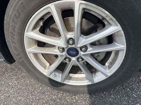 Used 2015 Ford Focus SE FWD image 22