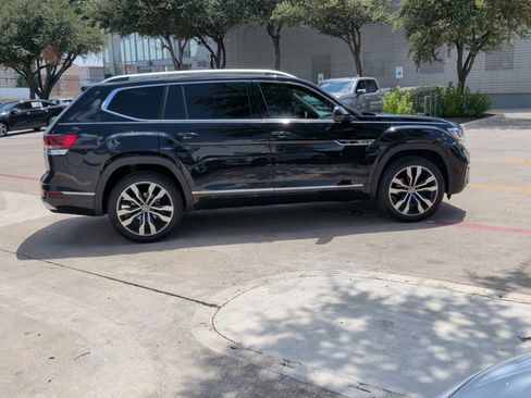 Used 2023 Volkswagen Atlas SEL Premium AWD/4WD image 11