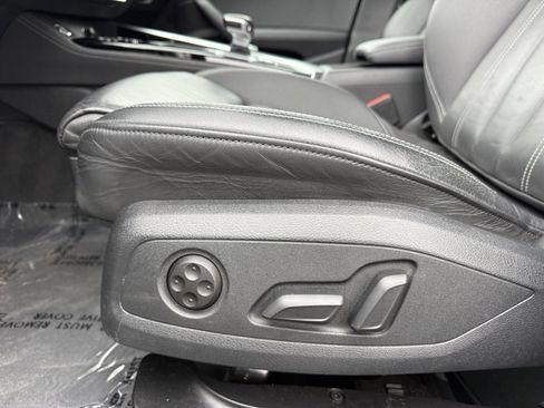 Used 2023 Audi A4 2.0T Premium Plus image 6