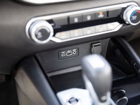 Used 2024 Nissan Altima 2.5 SV image 14