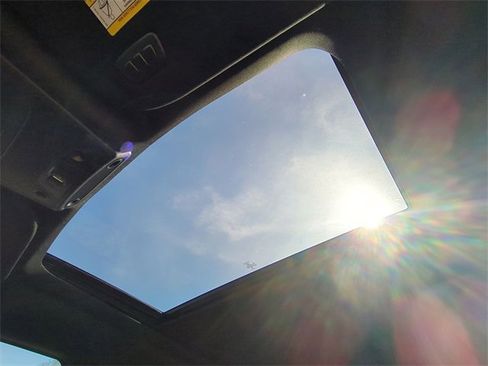 Used 2022 Ford F350 Platinum w/ FX4 Off-Road Package image 28