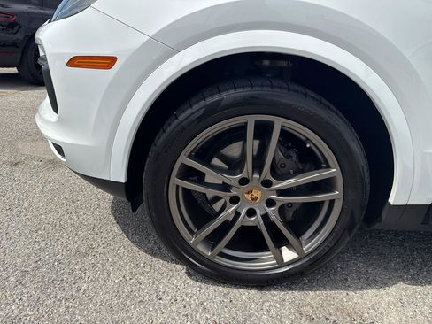 Used 2019 Porsche Cayenne AWD/4WD image 28