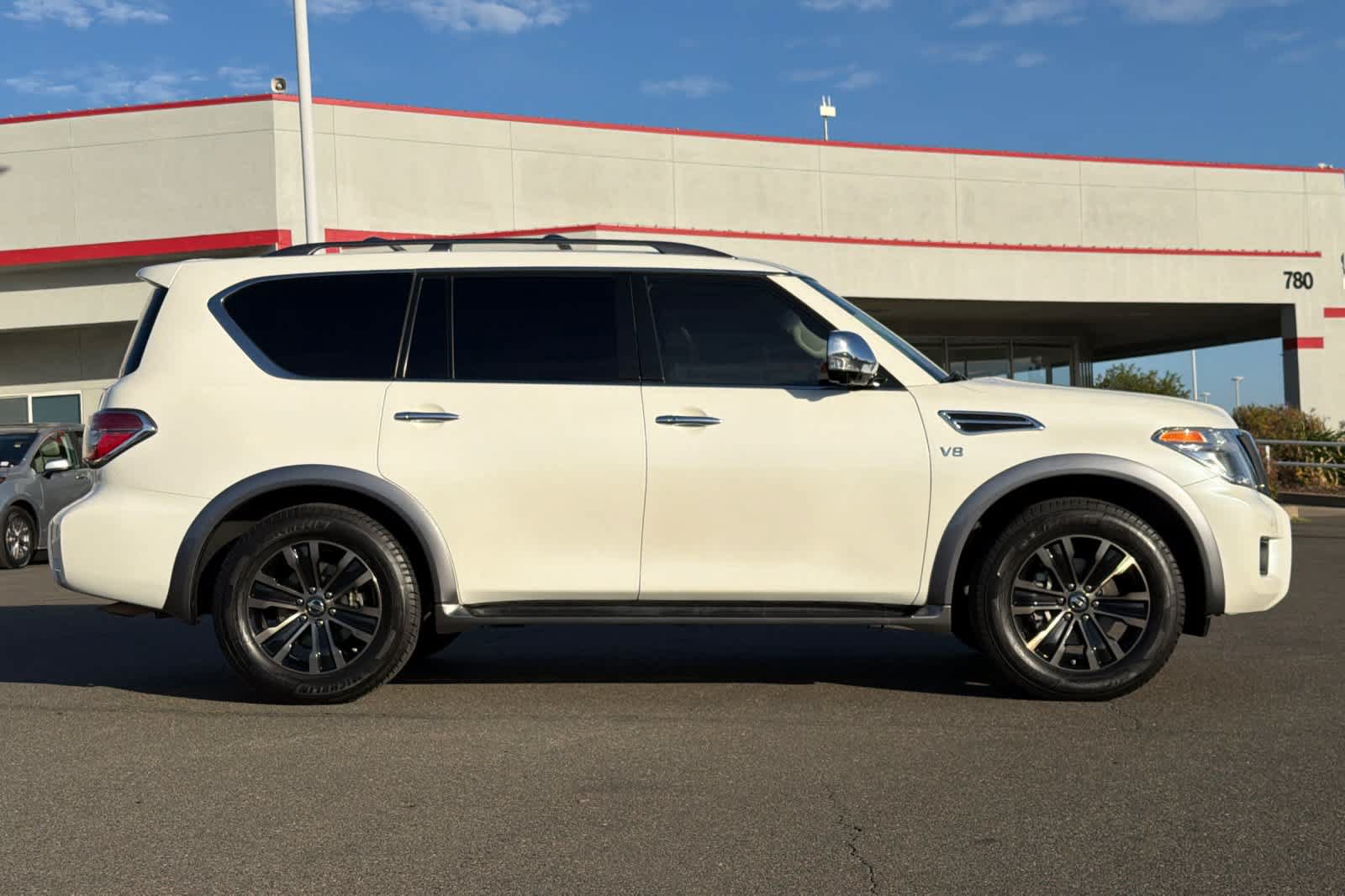 Used 2017 Nissan Armada Platinum w/ Interior Lighting Package AWD/4WD image 6