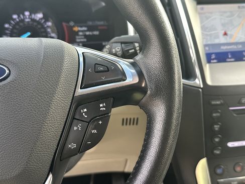 Used 2019 Ford Edge Titanium w/ Equipment Group 301A image 23