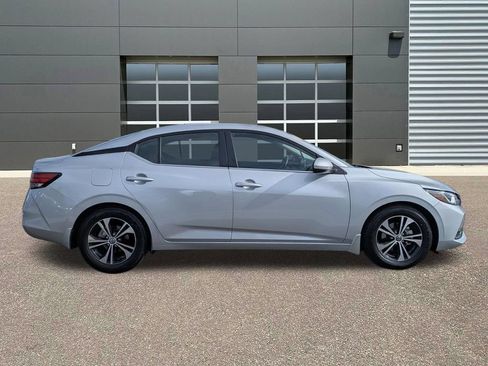 Used 2022 Nissan Sentra SV FWD image 4