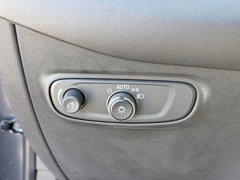 Used 2022 Chevrolet Equinox LT FWD image 23