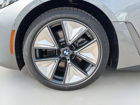 New 2026 BMW i4 eDrive40 w/ Parking Assistance Package RWD image 41