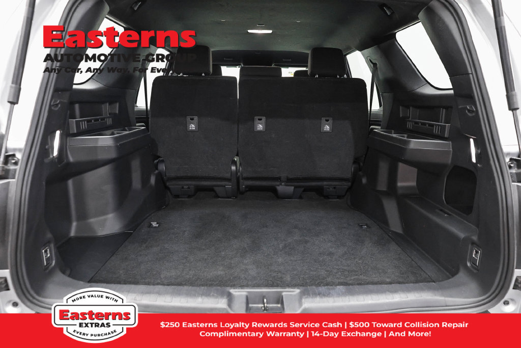 Used 2025 Toyota 4Runner SR5 AWD/4WD image 10