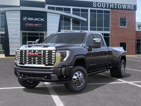New 2026 GMC Sierra 3500 Denali w/ Denali Reserve Package image 30