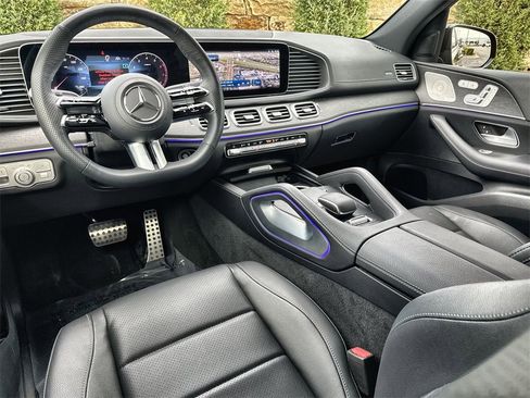 Used 2024 Mercedes-Benz GLS 450 4MATIC image 13