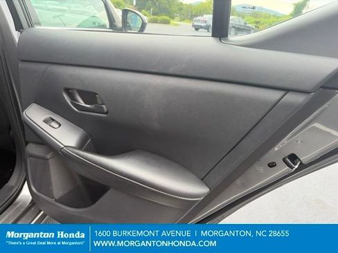 Used 2024 Nissan Sentra SV FWD image 28