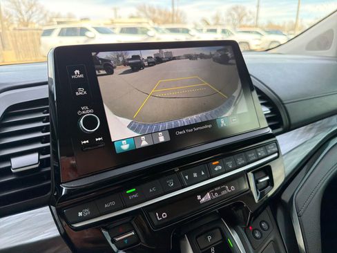 Used 2025 Honda Odyssey Elite image 22