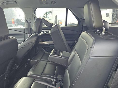 Used 2024 Ford Explorer XLT w/ Equipment Group 202A image 10