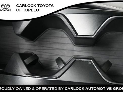 Used 2025 Toyota Camry SE w/ Convenience Package FWD image 40