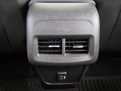 Used 2020 Chevrolet Equinox LS AWD/4WD image 22