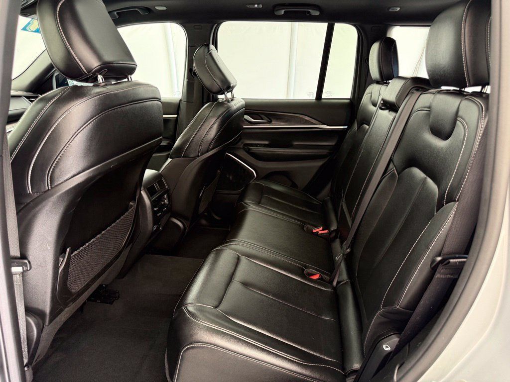 Used 2024 Jeep Grand Cherokee Limited 4xe AWD/4WD image 19