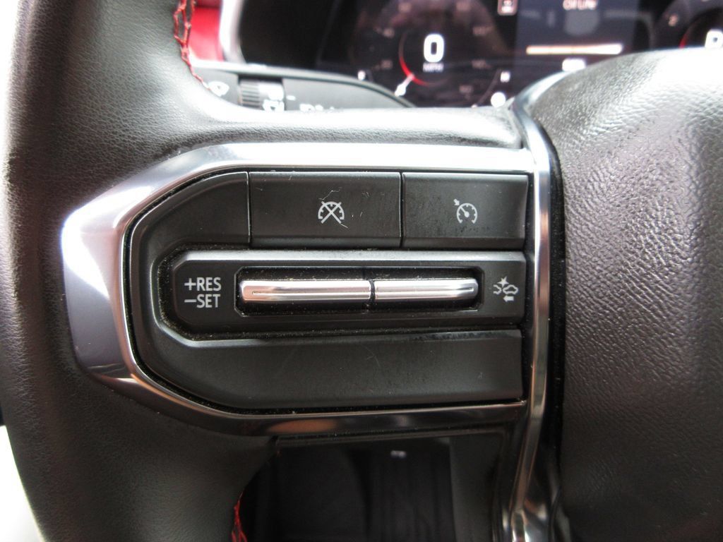 Used 2024 GMC Canyon AT4X AWD/4WD image 16