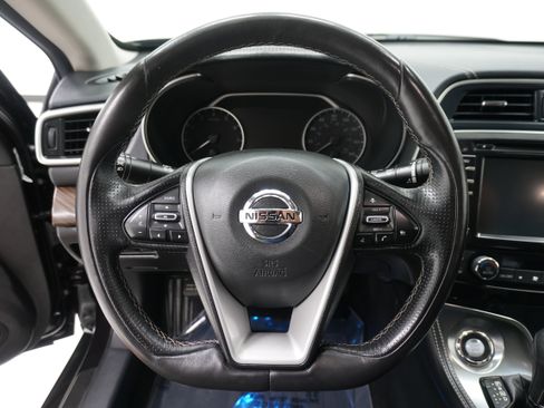 Used 2016 Nissan Maxima Platinum w/ Interior Lighting Package image 16