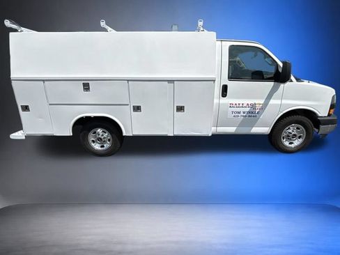 Used 2019 GMC Savana 3500 w/ Power Convenience Package RWD image 5