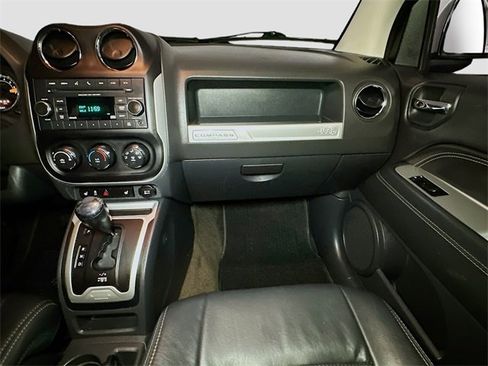 Used 2015 Jeep Compass High Altitude image 33