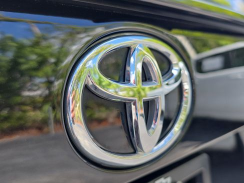 Used 2024 Toyota RAV4 XLE FWD image 9