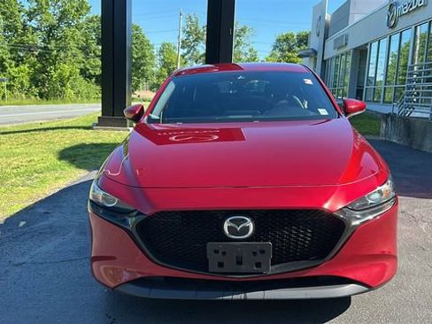 Used 2023 MAZDA MAZDA3 s FWD image 2