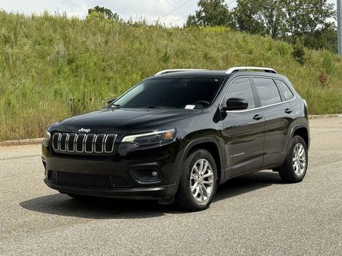 Used 2019 Jeep Cherokee Latitude w/ Popular Appearance Group image 1