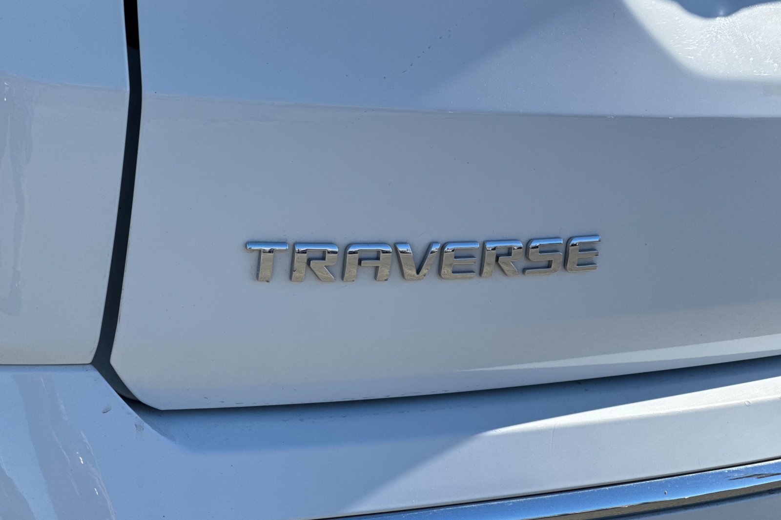 Used 2023 Chevrolet Traverse Premier FWD image 29