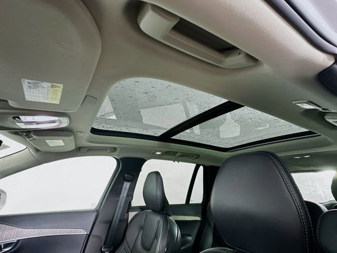 Used 2023 Volvo XC90 T8 Ultimate AWD/4WD image 23