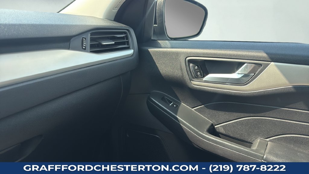 Used 2021 Ford Escape SE w/ SE Sport Appearance Package AWD/4WD image 13
